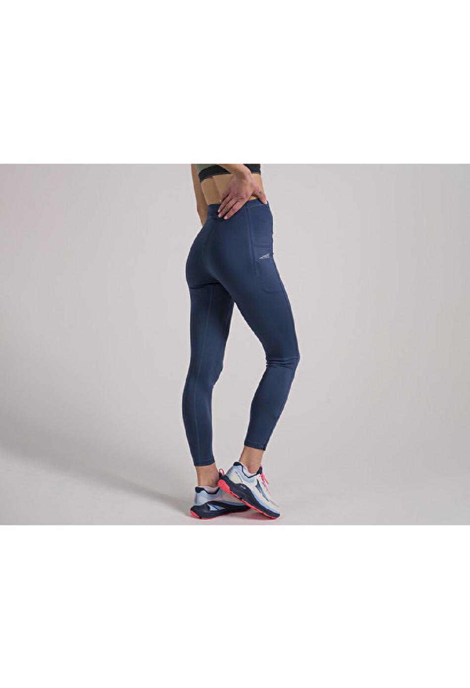 Navy Altra Core Crop Tight Women's Bottoms | US_H5930