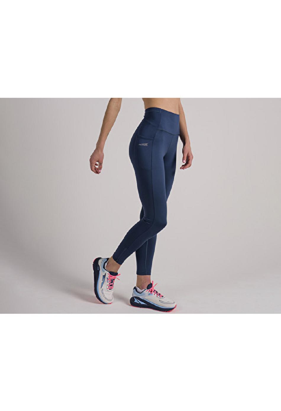 Navy Altra Core Crop Tight Women's Bottoms | US_H5930